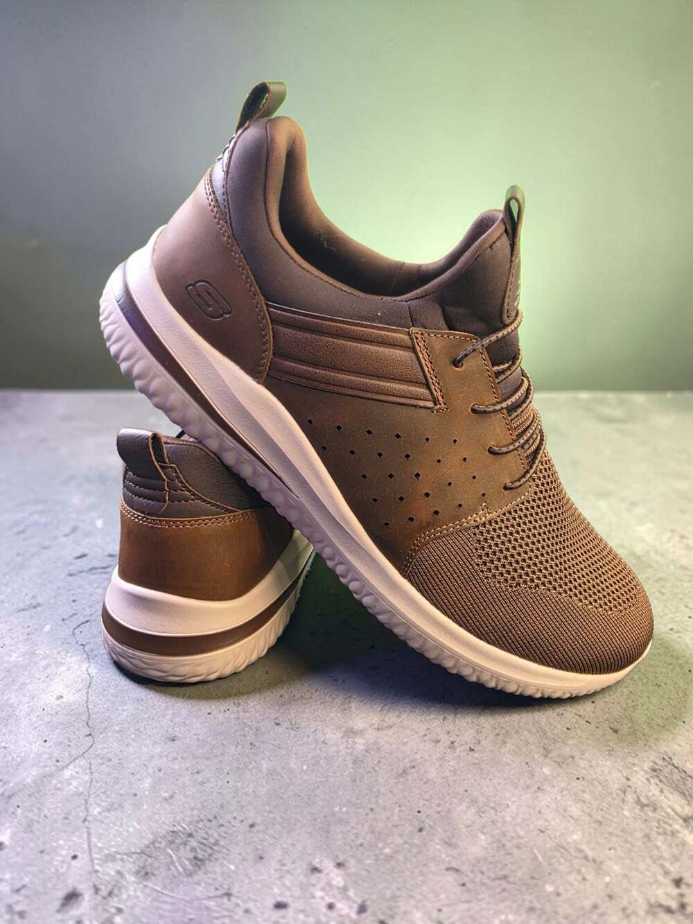 Skechers